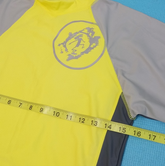 TribalSurf Rash Guard Shirt Size XL (Youth) - Picture 5 of 5